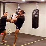 Clases de artes marciales mixtas desde lo básico en casa 🏠